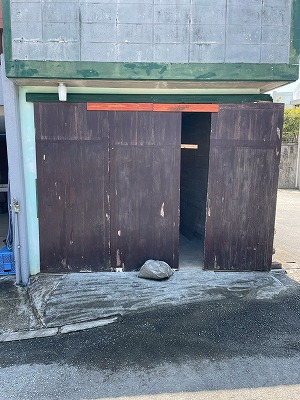造作開き戸取り替え工事 施工Before写真