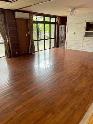 床フロアタイル張替工事 施工Before写真